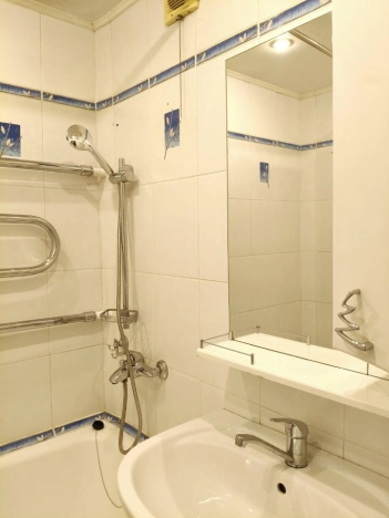 Снять квартиру у метро Площадь Гарина-Михайловского в Новосибирске. Вариант № 9249379, 10, площадь -  квм, цена 54000 рублей