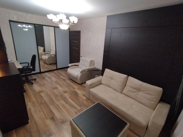 Купить однокомнатную квартиру в Санкт-Петербурге. Вариант № 10301074, 3, площадь -  квм, цена 6960000 рублей