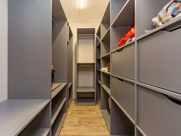 Купить офисы в Калининграде. Вариант № 13811, 3, площадь -  квм, цена 4500000 рублей