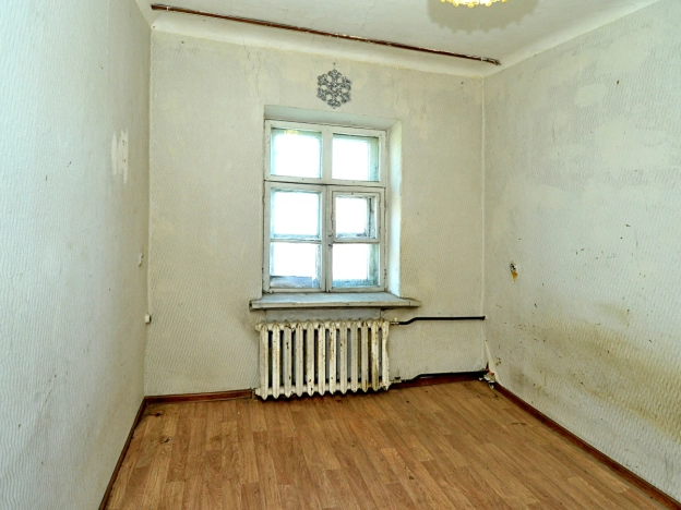 Купить трехкомнатную квартиру в Новосибирске. Вариант № 7564073, 4, площадь -  квм, цена 4200000 рублей