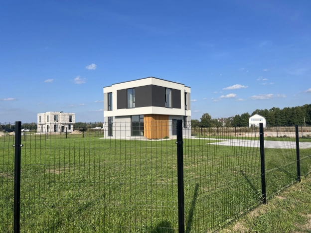 Купить дом на улице Зелёная в Калининградской области. Вариант № 14486, 16, площадь - квм, цена 10700000 рублей