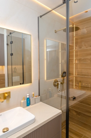 Купить однокомнатную квартиру в ЦАО в Новосибирске. Вариант № 8152765, 18, площадь -  квм, цена 13500000 рублей