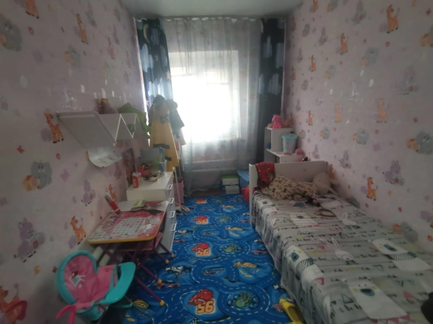 Купить трехкомнатную квартиру на вторичке в Микрорайоне 8-й, Элиста в Элисте. Вариант № 23989, 3, площадь -  квм, цена 3600000 рублей