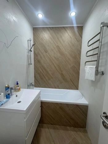 Купить однокомнатную квартиру на улице Шелепихинская набережная в Москве. Вариант № 9958497, 5, площадь -  квм, цена 9800000 рублей