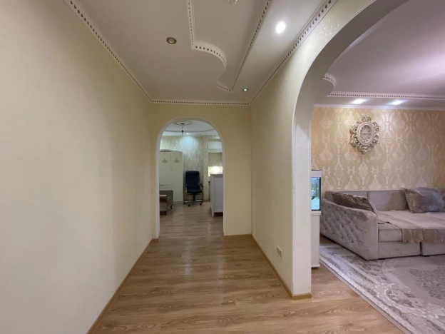 . Вариант № 21067, 10, площадь - 82.1 квм, цена 11500000 рублей