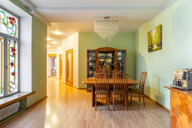 Купить пятикомнатную квартиру в Санкт-Петербурге. Вариант № 59895, 7, площадь -  квм, цена 50400000 рублей