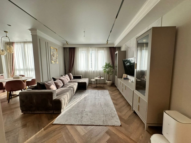 Купить трехкомнатную квартиру в Одинцове. Вариант № 627421, 0, площадь -  квм, цена 29500000 рублей