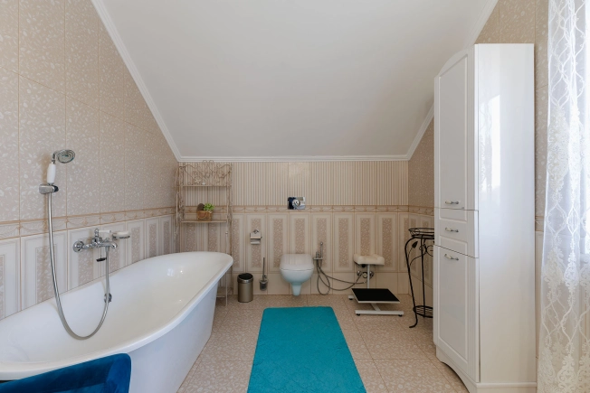 Купить дом в Калининграде. Вариант № 10243457, 18, площадь -  квм, цена 27500000 рублей