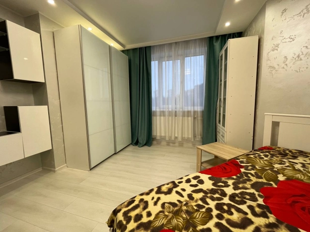 Снять квартиру на улице Гвардейская в Владимире. Вариант № 3440050, 13, площадь -  квм, цена 45000 рублей