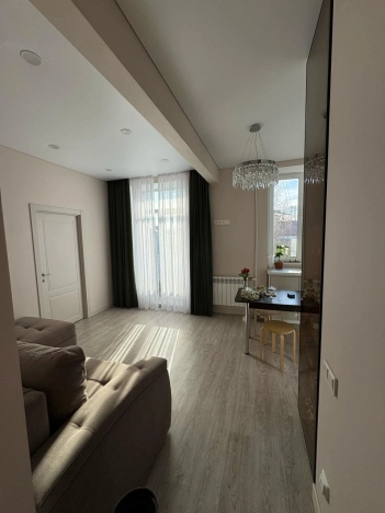 Купить трехкомнатную квартиру на улице Молодёжная в Республике Татарстан (татарстан). Вариант № 36542, 1, площадь -  квм, цена 6100000 рублей