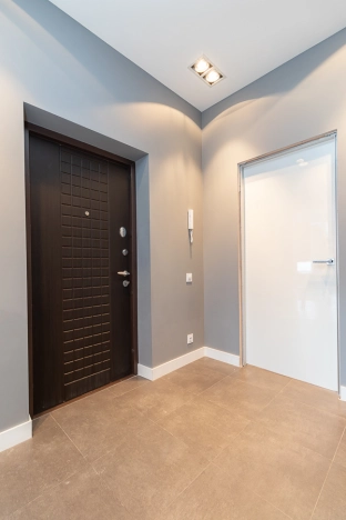 Купить двухкомнатную квартиру на улице 10 лет Октября в Омске. Вариант № 5498, 17, площадь -  квм, цена 12600000 рублей