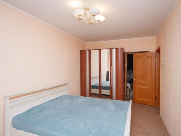 Купить трехкомнатную квартиру в Новосибирске. Вариант № 8141737, 12, площадь -  квм, цена 16300000 рублей