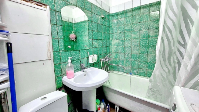 Купить трехкомнатную квартиру в Калуге. Вариант № 24987, 13, площадь -  квм, цена 4400000 рублей