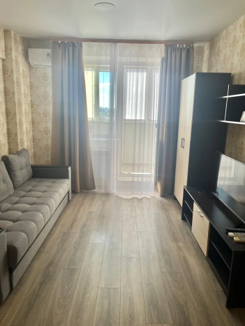 Купить однокомнатную квартиру в Ростовской области. Вариант № 39053, 2, площадь -  квм, цена 5900000 рублей