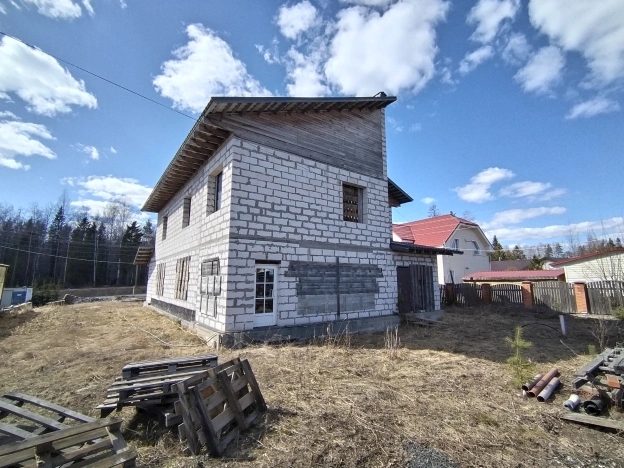 Купить дом на улице Стрелковый проезд в Петрозаводске. Вариант № 24347, 4, площадь -  квм, цена 8000000 рублей