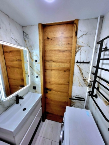 Купить трехкомнатную квартиру в Ростовской области. Вариант № 9229928, 6, площадь -  квм, цена 10300000 рублей