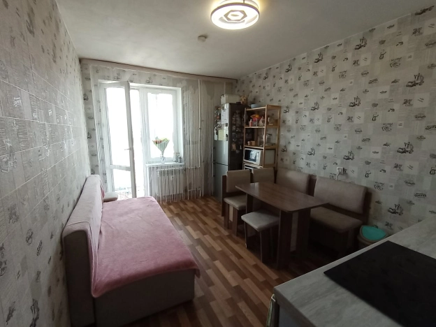 Купить квартиру на улице Железнодорожная в Южно-Сахалинске. Вариант № 8378, 12, площадь -  квм, цена 11000000 рублей