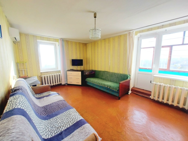 Купить квартиру в Керчи. Вариант № 10183596, 3, площадь -  квм, цена 4000000 рублей