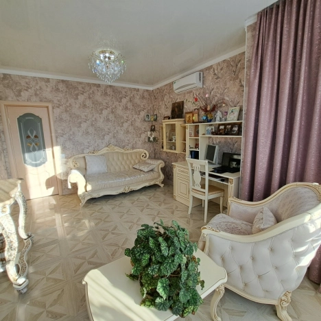 Купить дом в Омске. Вариант № 19501, 24, площадь -  квм, цена 30500000 рублей