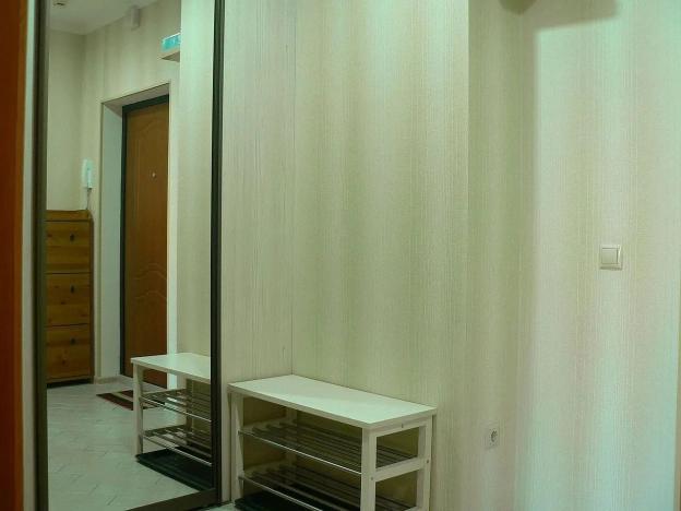 Купить однокомнатную квартиру в Ростовской области. Вариант № 9704930, 18, площадь -  квм, цена 8500000 рублей