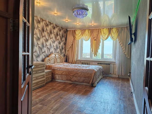 Купить четырехкомнатную квартиру в Новосибирской области. Вариант № 401041, 9, площадь -  квм, цена 9250000 рублей