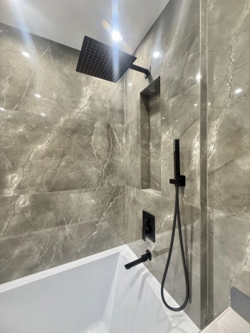 Купить квартиру в районе Красноармейский в Волгограде. Вариант № 5562849, 35, площадь -  квм, цена 7000000 рублей