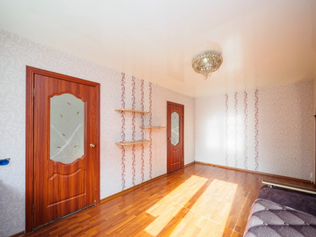 Купить трехкомнатную квартиру в Омске. Вариант № 5329237, 1, площадь -  квм, цена 5200000 рублей