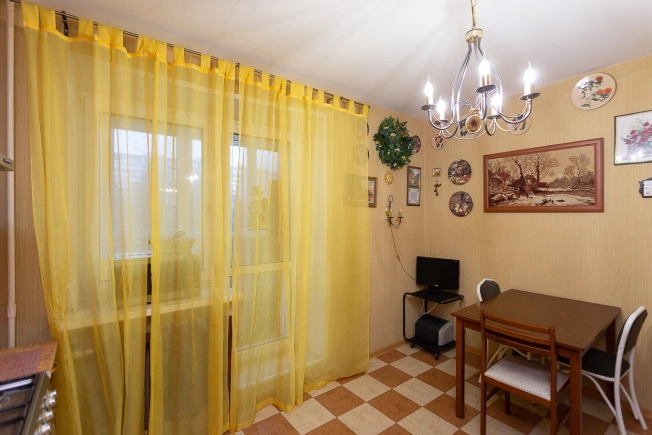 Купить двухкомнатную квартиру на вторичке на улице Центральная в Владимирской области. Вариант № 10434243, 6, площадь -  квм, цена 8500000 рублей