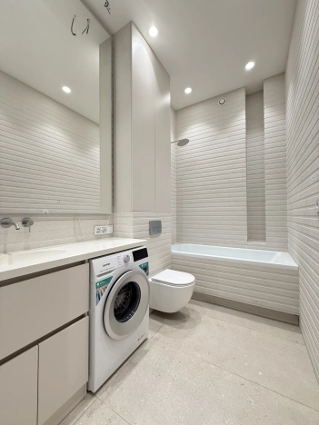 Купить квартиру в Москве. Вариант № 10247183, 23, площадь -  квм, цена 32000000 рублей