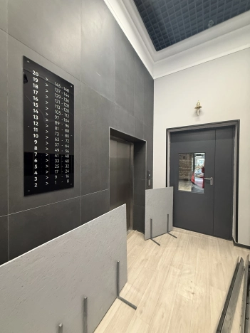 Купить однокомнатную квартиру в районе Советский в Волгограде. Вариант № 2637190, 33, площадь -  квм, цена 6300000 рублей