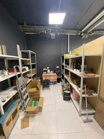 Снять коммерческую недвижимость свободного назначения в районе Центральный в Калининграде. Вариант № 10439125, 8, площадь -  квм, цена 170000 рублей