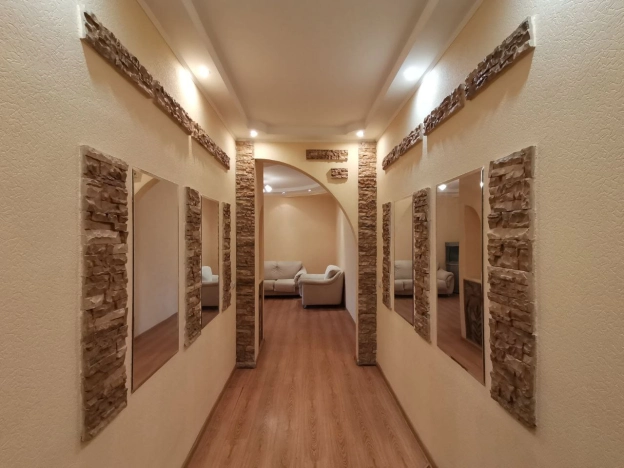 Купить трехкомнатную квартиру в Калуге. Вариант № 1918, 5, площадь -  квм, цена 11970000 рублей