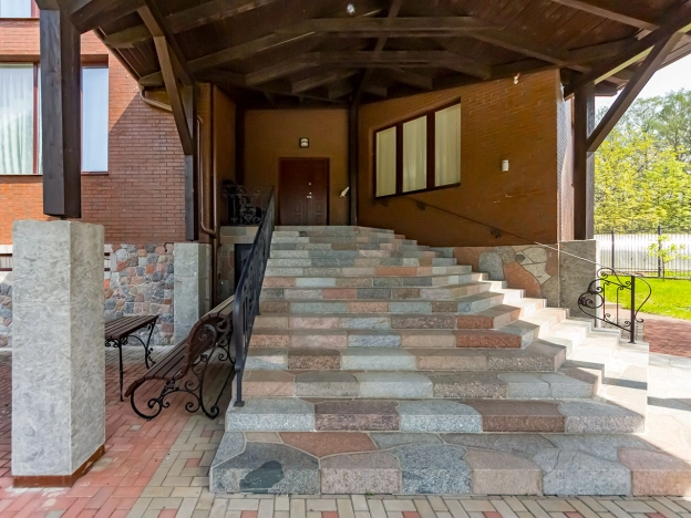 Купить дом на улице переулок Ладушкина в Калининграде. Вариант № 8070, 34, площадь -  квм, цена 33000000 рублей