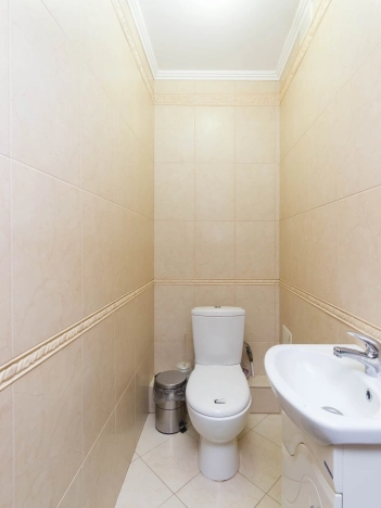 Купить двухкомнатную квартиру на вторичке в Микрорайоне 3Б, Тобольск в Тобольске. Вариант № 39000, 12, площадь -  квм, цена 7100000 рублей