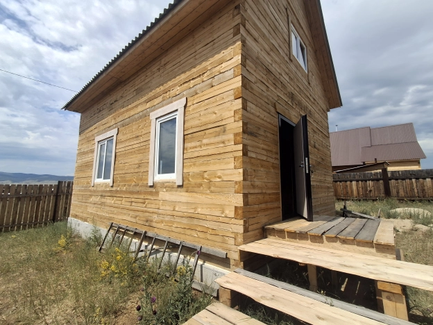 Купить дом на улице Административная в Иркутской области. Вариант № 3843793, 10, площадь -  квм, цена 3000000 рублей