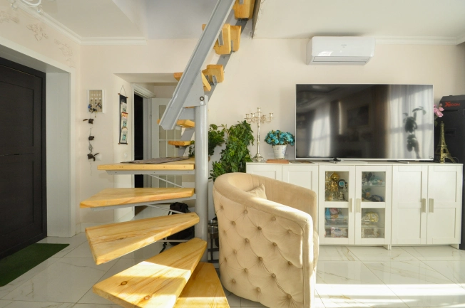 Купить четырехкомнатную квартиру в Новосибирской области. Вариант № 3400203, 17, площадь -  квм, цена 13900000 рублей