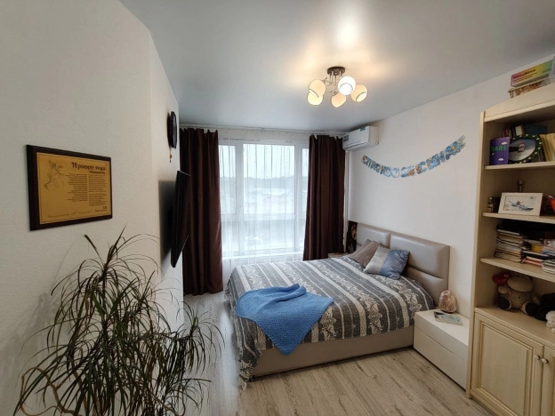 Купить однокомнатную квартиру на улице Шелепихинская набережная в Москве. Вариант № 9832246, 4, площадь -  квм, цена 9399999 рублей