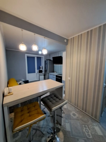 Купить двухкомнатную квартиру на улице переулок Николая Липового в Бийске. Вариант № 8451430, 3, площадь -  квм, цена 6150000 рублей