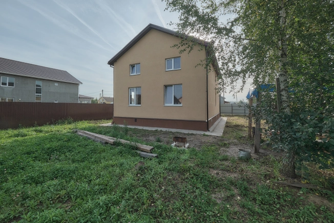 Купить дом на улице 2-й Аллейный проезд в Рязани. Вариант № 5310405, 4, площадь -  квм, цена 8850000 рублей