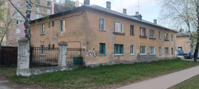 Купить двухкомнатную квартиру на вторичке на улице Гагарина в Вологде. Вариант № 5278736, 8, площадь -  квм, цена 1700000 рублей