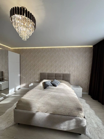 Купить трехкомнатную квартиру в Тульской области. Вариант № 26681, 5, площадь -  квм, цена 15200000 рублей