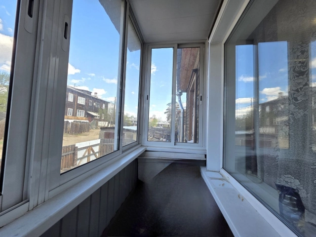 Купить двухкомнатную квартиру на улице Октябрьская в Улан-Удэ. Вариант № 42407, 9, площадь -  квм, цена 3450000 рублей