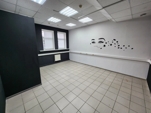 Купить коммерческую недвижимость свободного назначения в Сыктывкаре. Вариант № 8849348, 8, площадь -  квм, цена 4250000 рублей