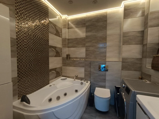 Купить квартиру на улице Красноармейская в Чите. Вариант № 24917, 6, площадь -  квм, цена 14179000 рублей