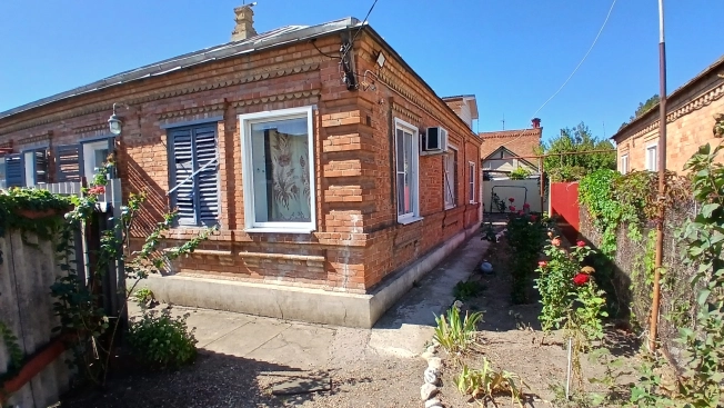 Купить дом на улице Васильковая в Краснодарском крае. Вариант № 3969067, 8, площадь -  квм, цена 9000000 рублей