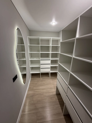 Купить трехкомнатную квартиру на улице Никитская в Владимире. Вариант № 1221127, 24, площадь -  квм, цена 12900000 рублей