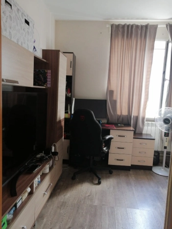 Купить трехкомнатную квартиру на улице Локтинская в Новосибирской области. Вариант № 10270, 10, площадь -  квм, цена 4000000 рублей