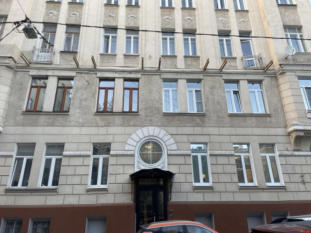 Купить комнату в Москве. Вариант № 10097257, 12, площадь -  квм, цена 21000000 рублей