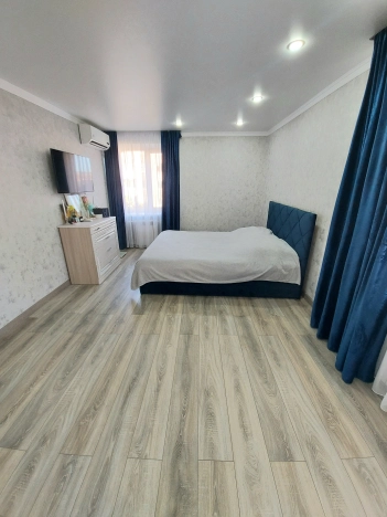 Купить двухкомнатную квартиру в Октябрьском. Вариант № 2923, 6, площадь -  квм, цена 3399000 рублей