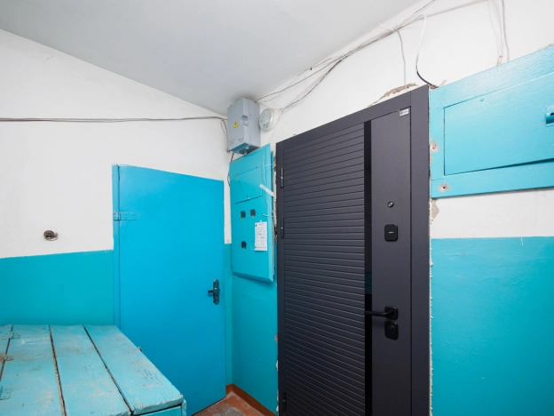 Купить двухкомнатную квартиру в Омске. Вариант № 9055396, 14, площадь -  квм, цена 4000000 рублей